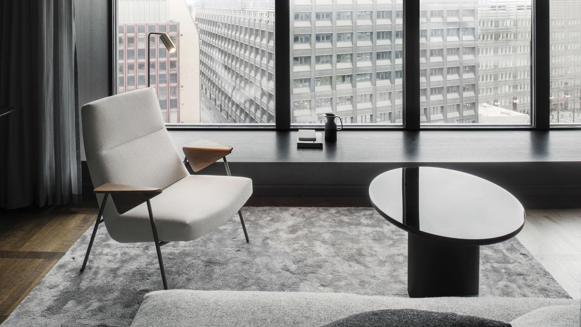 Hotel At Six Stoccolma Esterno foto The 1950s armchair "S101" by Hans J. Wegner