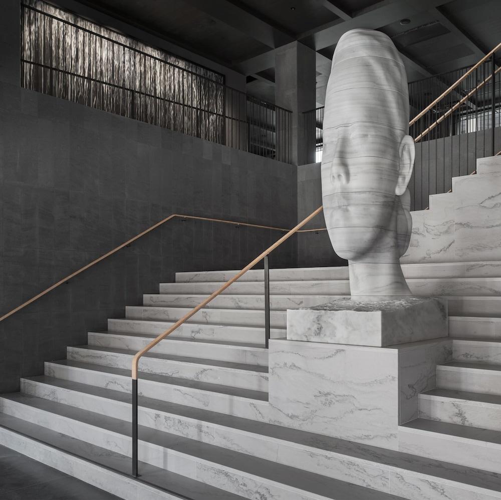 Hotel At Six Stoccolma Esterno foto The sculpture in 2015