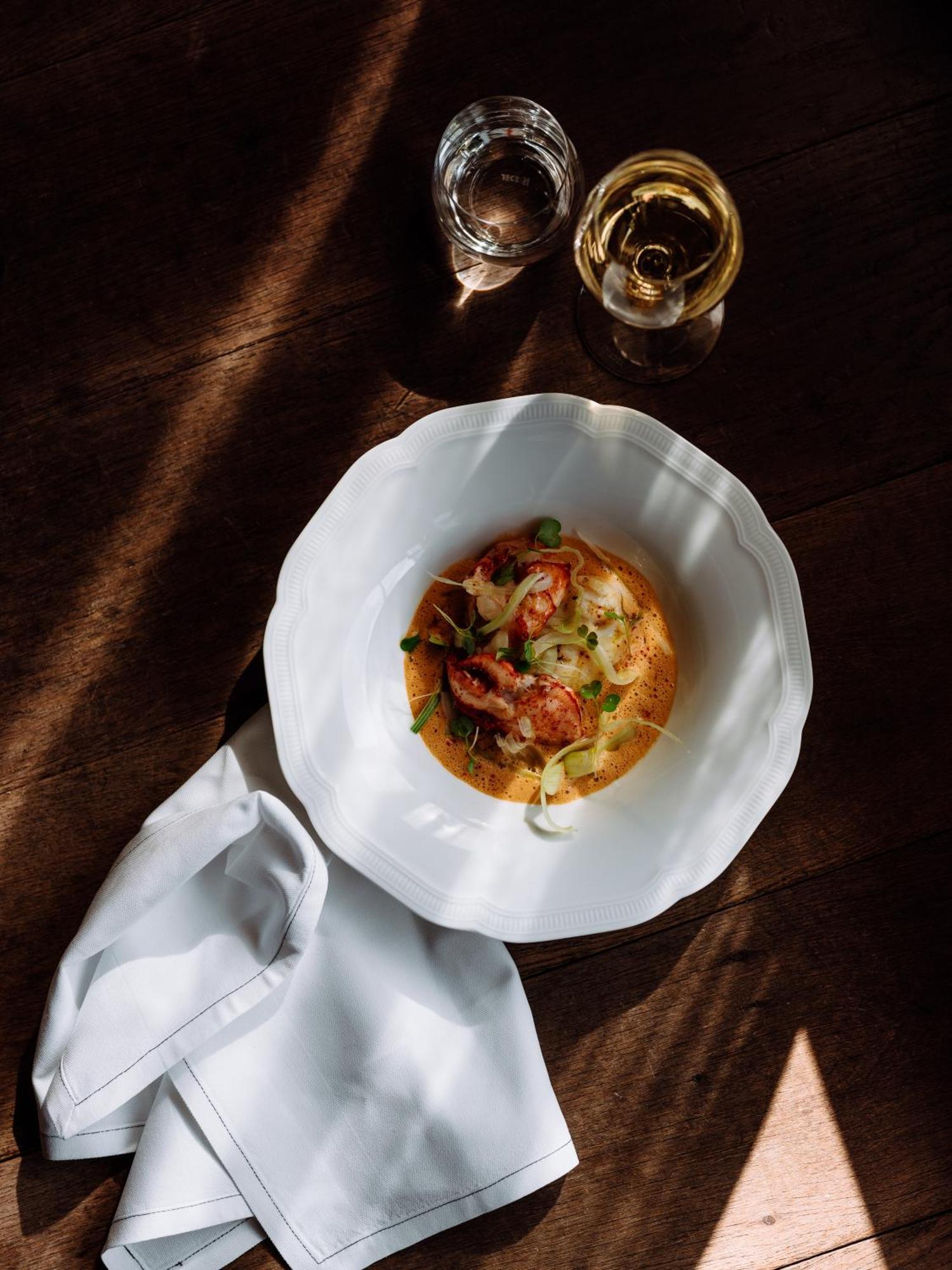 Hotel At Six Stoccolma Esterno foto A bowl of shrimp and grits