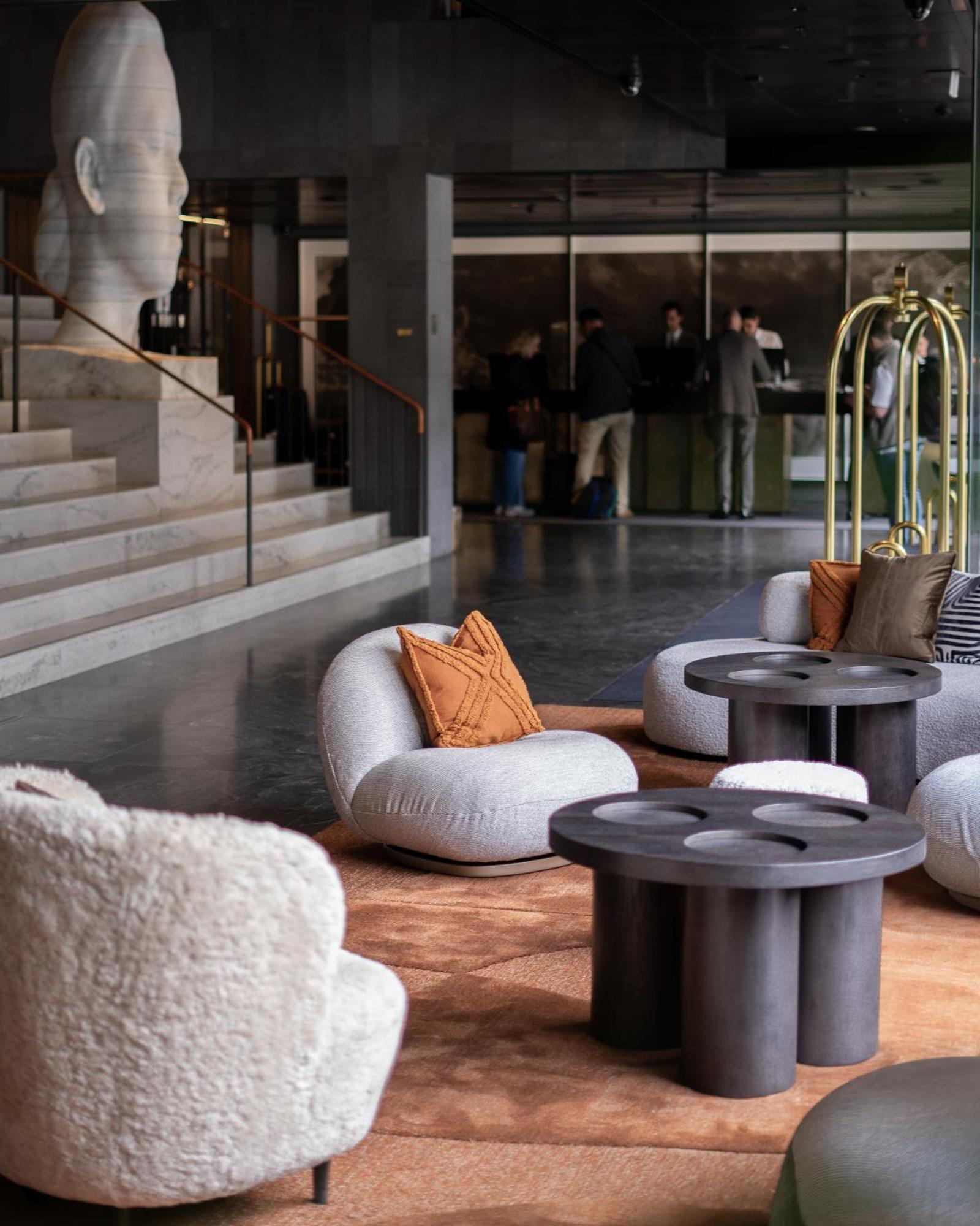 Hotel At Six Stoccolma Esterno foto The lobby of the hotel