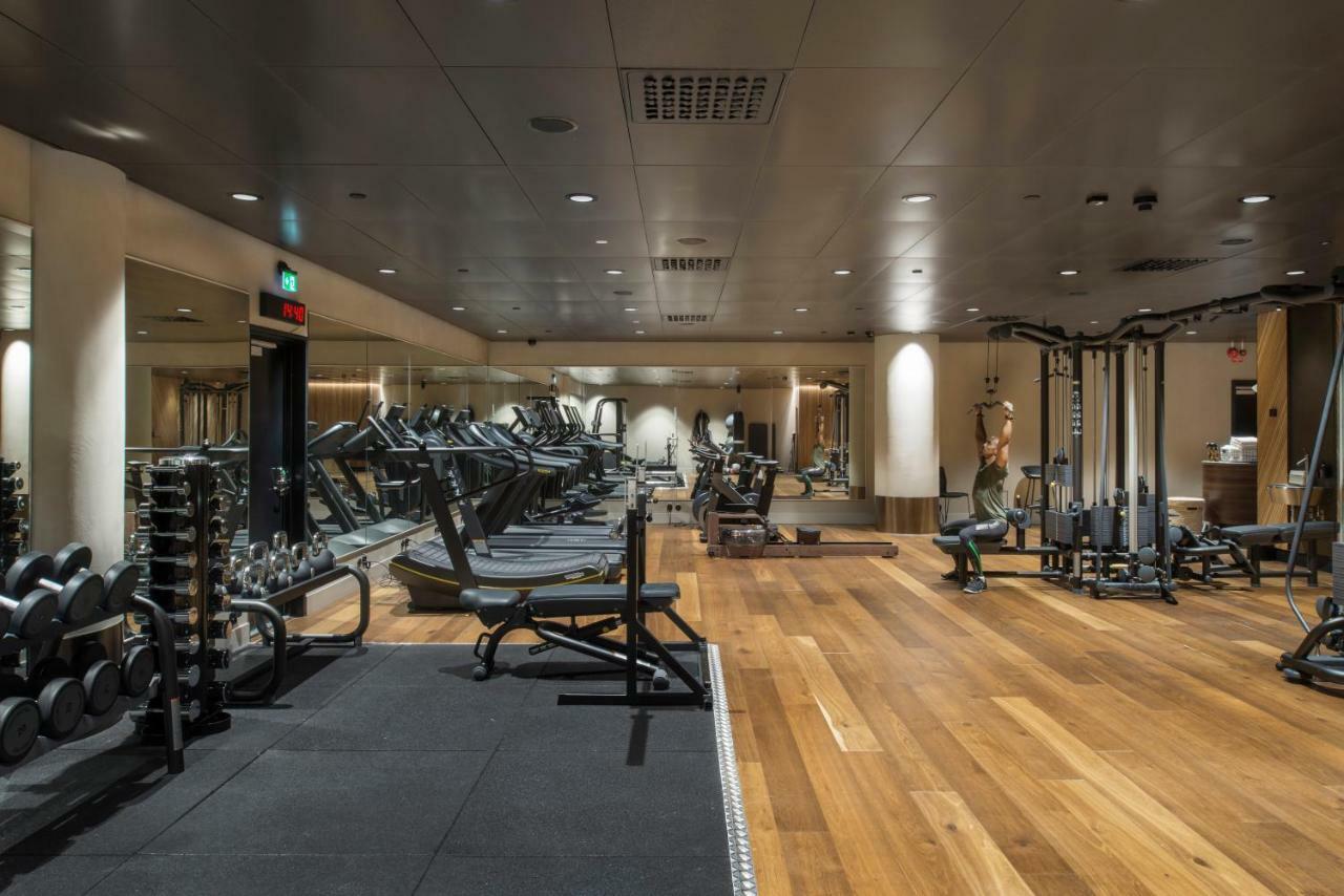 Hotel At Six Stoccolma Esterno foto The gym at the 100 Queen's Gate
